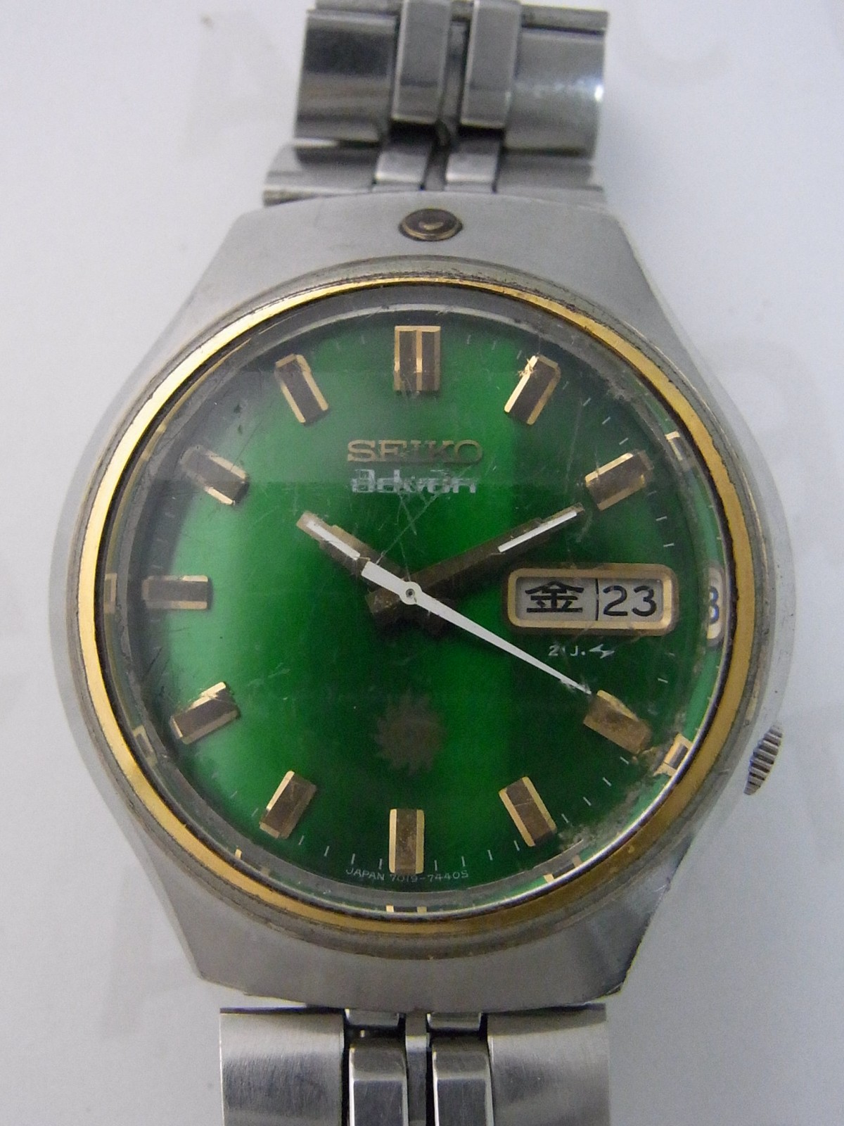 seiko advan 7019