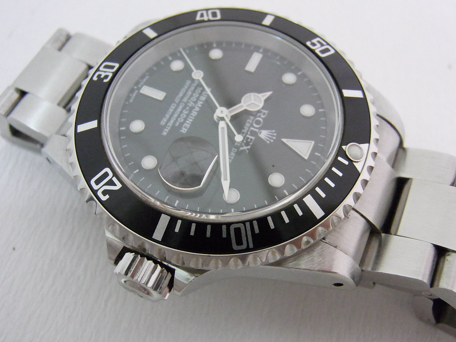 Pra dimiliki Rolex Submariner menonton $3 302 untuk dijual PrevNext